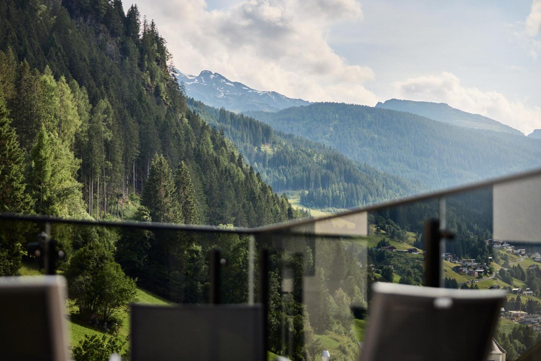Das Luxurioese Chalet-Apartment In Der Residenz Silvretta - Inklusive Silvretta Card Premium See Esterno foto